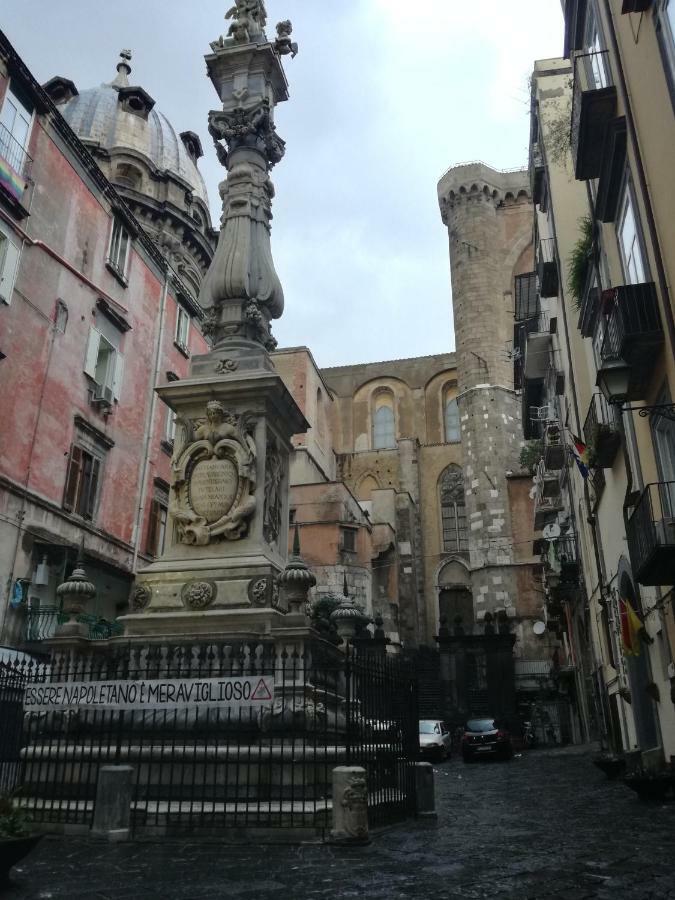 Domus 19 Hotel Napoli Bagian luar foto
