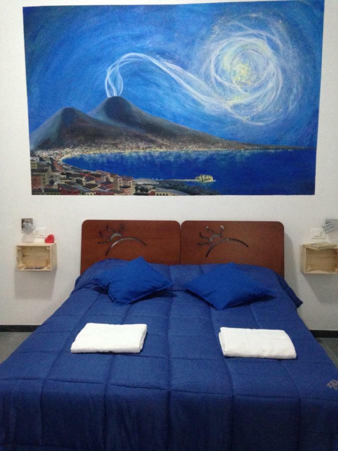Domus 19 Hotel Napoli Bagian luar foto
